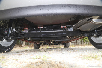 2016款长安CS15 1.5L自动时尚版