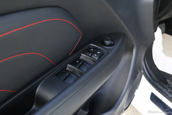 2016款东南DX3 1.5L手动豪华型