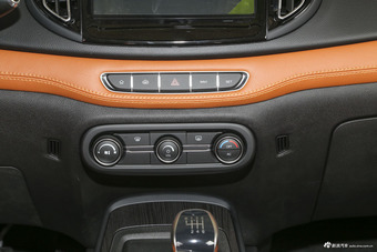 2016款瑞虎7 1.5T手动耀目版