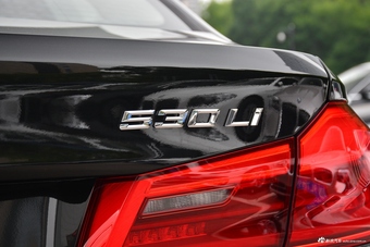 2018款宝马 5系改款 530Li xDrive 豪华套装