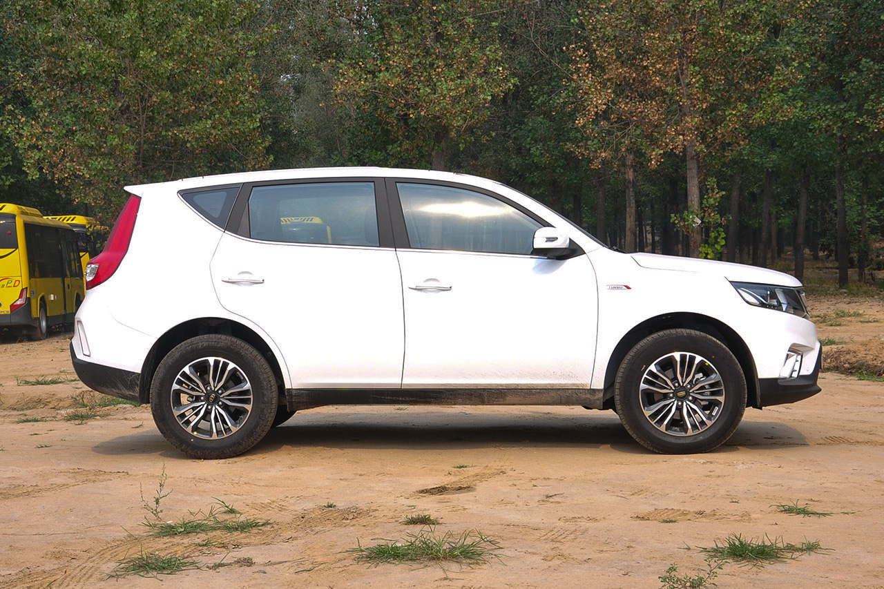 2016款远景SUV 1.3L自动旗舰型