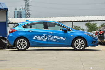 2017款科鲁兹两厢1.4T 双离合领锋版