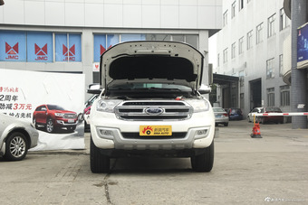 2017款撼路者2.0T自动四驱旗舰版汽油7座 