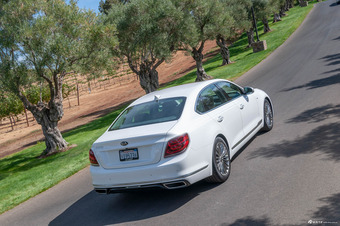 实拍|起亚全新旗舰K900 奢华感不输奔驰S