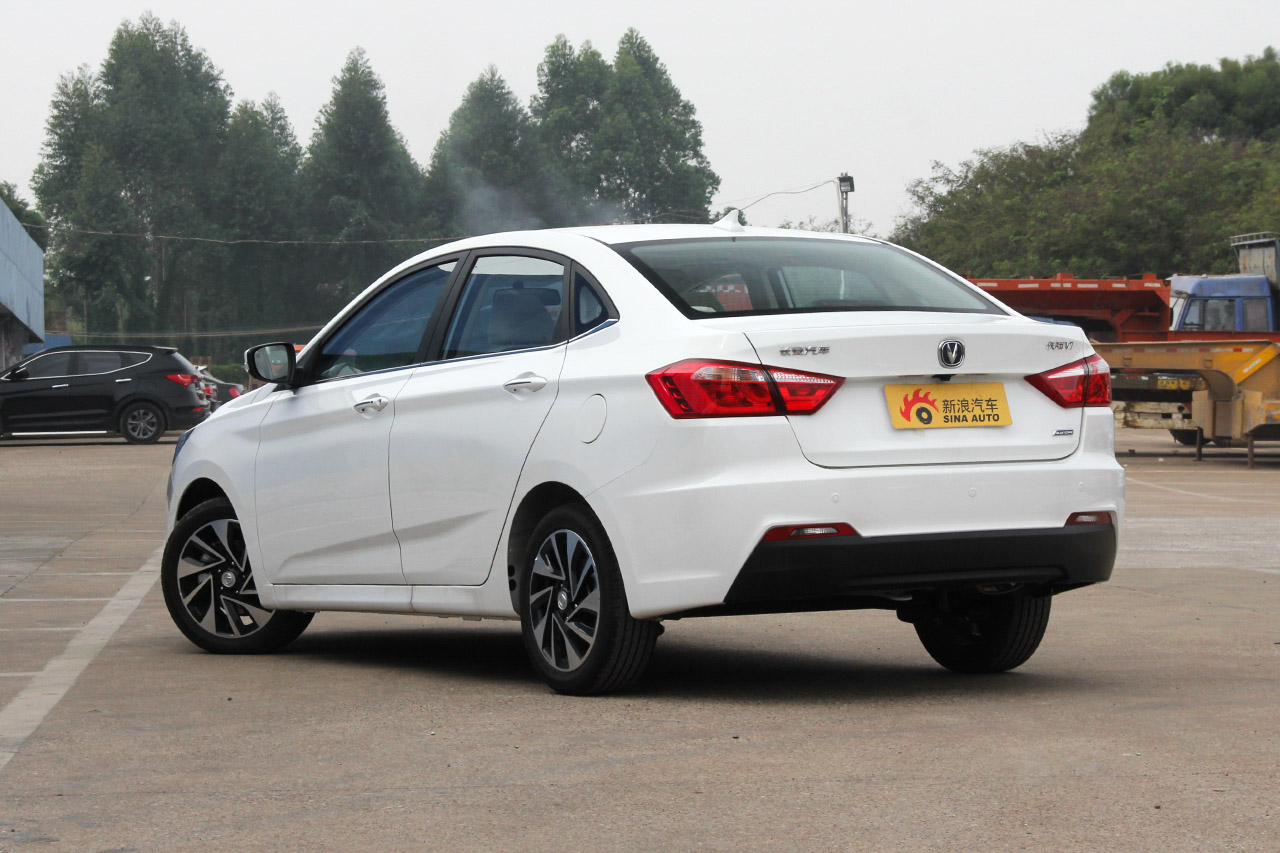 2016款悦翔V7 1.6L自动乐趣型国IV