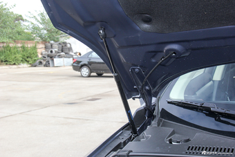 2018款比亚迪唐新能源2.0T全时四驱智联创享型7座