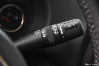 2015款牧马人3.0L自动四门舒享版Sahara