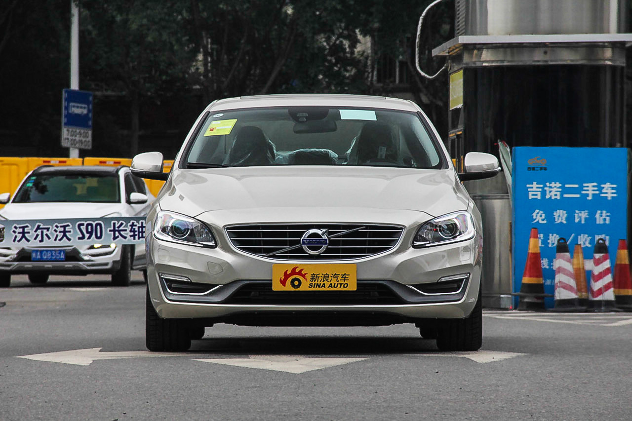 2017款沃尔沃S60L 2.0T自动T4智远版
