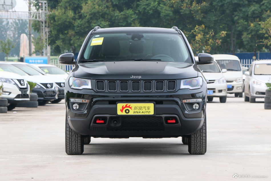 明明可以靠颜值却非要靠价格实力,Jeep指南者全国11.81万起