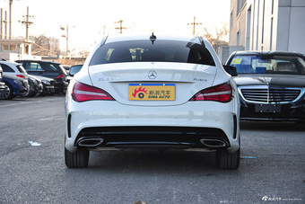 2016款改款奔驰CLA级 CLA260 2.0T 4MATIC