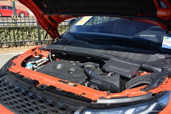 2017款揽胜极光 2.0T自动敞篷版