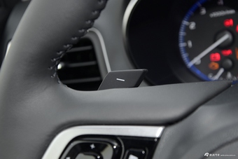 2017款力狮 2.5L自动全驱荣耀版 EyeSight