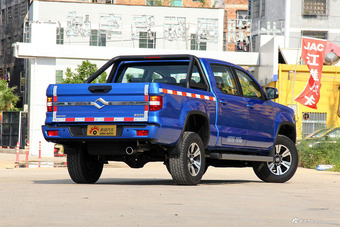 2017款黄海N3 2.5T手动两驱运动版XD25T5