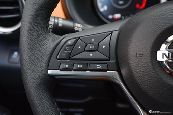 2018款日产劲客1.5L自动智联尊享版