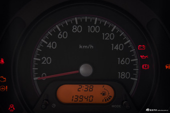 2013款奥拓1.0L手动豪华型 海沙蓝