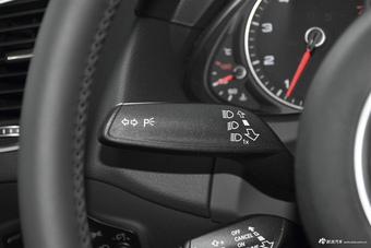 2017款奥迪Q5 2.0T自动40TFSI技术型