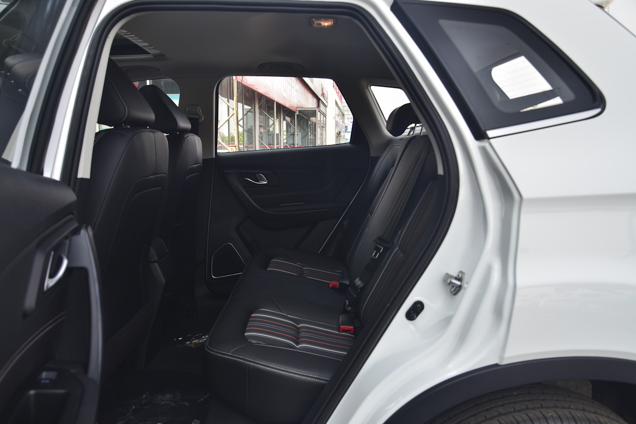 2017款奔腾X40 1.6L手动豪华型