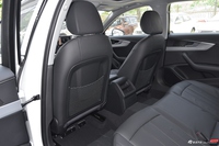 2017款奥迪A4L Plus 2.0T自动40TFSI时尚型