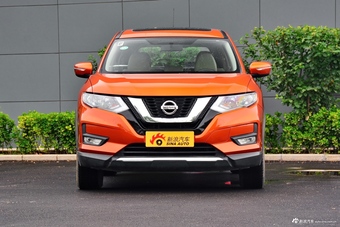 2017款奇骏2.5L自动CVT七座领先版 4WD