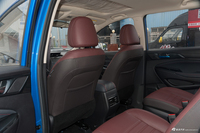 2017款长安欧尚A800 1.6L手动豪华型