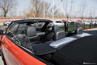 一起去兜风 实拍揽胜极光敞篷版