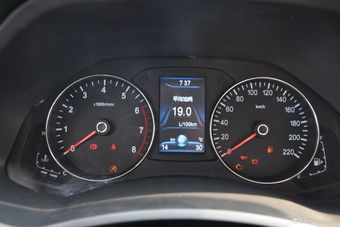 	2017款森雅R7 1.6L 手动智能型