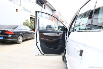 2017款景逸X6 劲享系列1.5T手动尊贵型