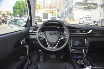 2017款众泰Z560 1.5T自动CVT尊贵型