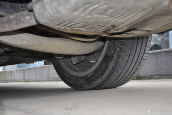 2015款荣威950 2.0T自动豪华行政版