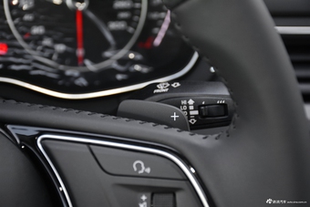 2017款奥迪A4L Plus 2.0T自动40TFSI进取型