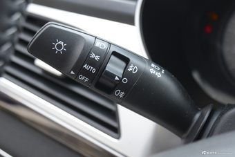 2018款众泰Z700H 1.8T手动尊享型