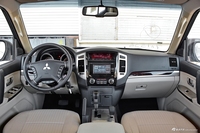 2016款帕杰罗3.5L中东版