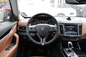 2018款Levante 3.0T自动350Hp 标准版