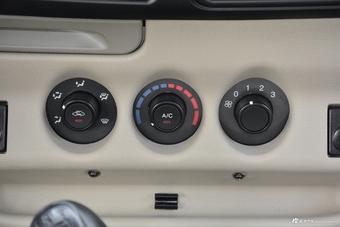 2017款特顺2.4L手动商务型短轴中顶11/12座4G69S4N