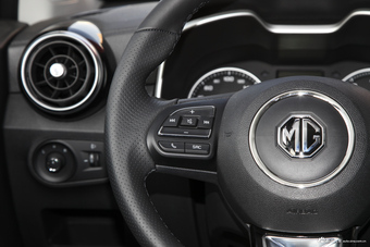 2017款名爵ZS 1.5L手动舒适版 