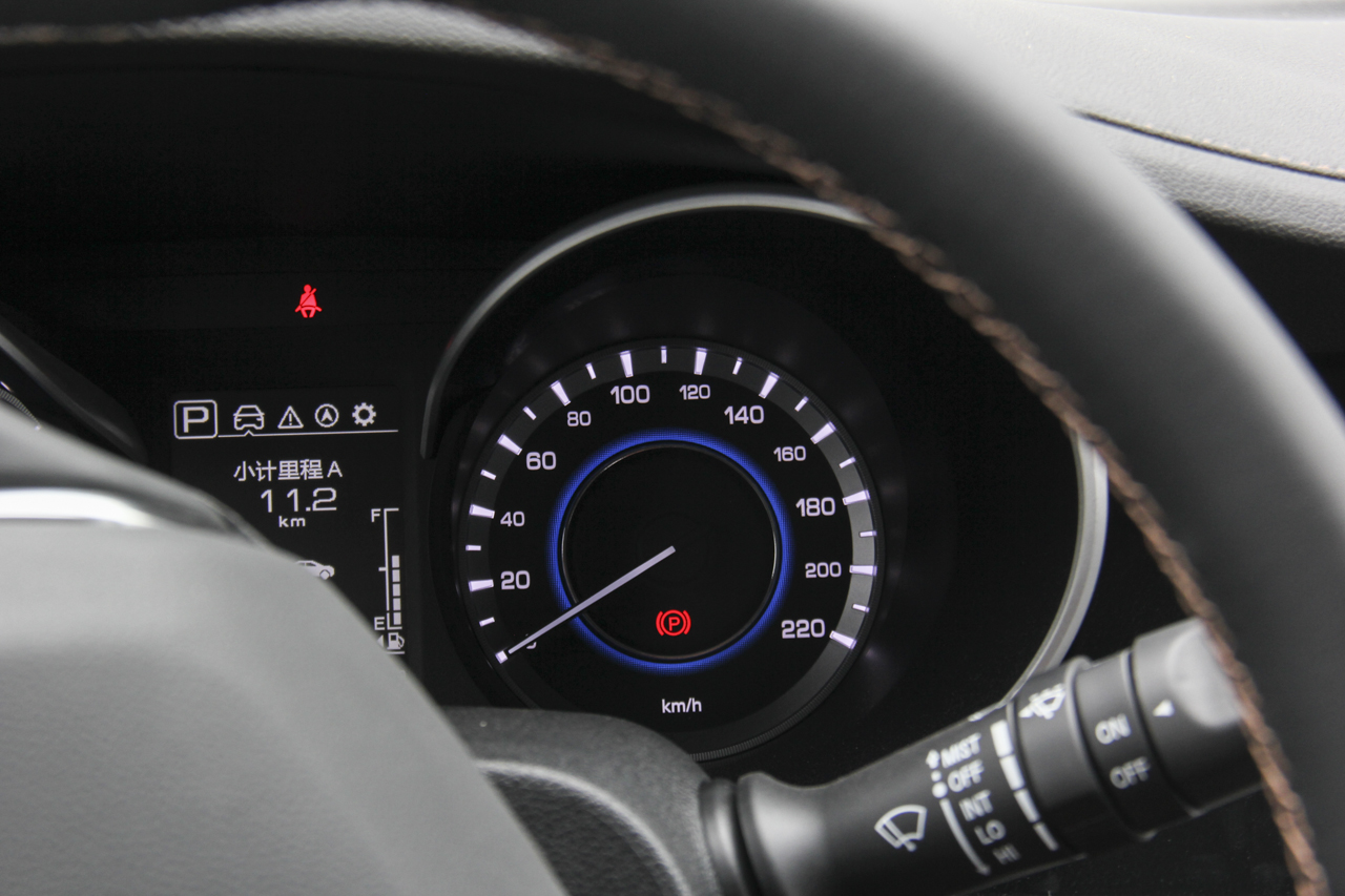 2018款逸动XT 1.6L自动领潮型GDI