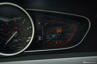 2014款荣威550S 1.8L自动智选版 温莎白