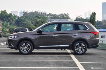 2016款欧蓝德2.4L自动四驱精英版5座