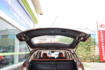 2017款宝骏560律动版1.5T手动乐享型