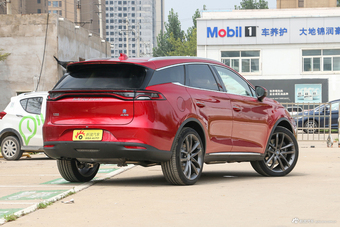 2018款比亚迪唐新能源2.0T全时四驱智联创享型7座