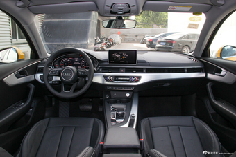 2018款奥迪A4L 2.0T自动30周年年型40 TFSI时尚型图片