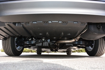 2018款凯美瑞2.0E自动精英版