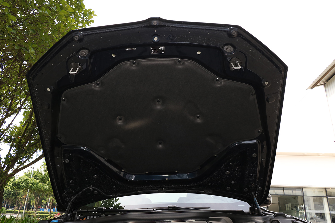 2018款宝马5系改款2.0T自动530Li尊享型M运动套装