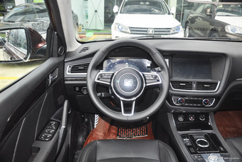 2016款众泰T600 2.0T自动尊贵型