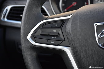 2019款宝骏730 1.5T自动DCT时尚型7座