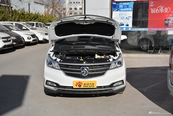 2019款宝骏730 1.5T自动DCT时尚型7座