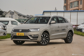 2016款众泰SR7 1.5T自动魔方之路版图片