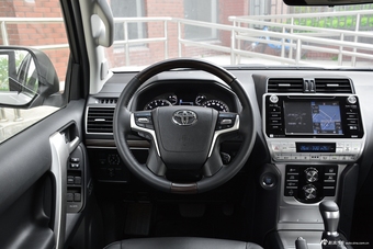 2018款普拉多3.5L自动VX后挂备胎