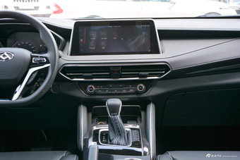 2017上汽大通D90 2.0T自动两驱水星