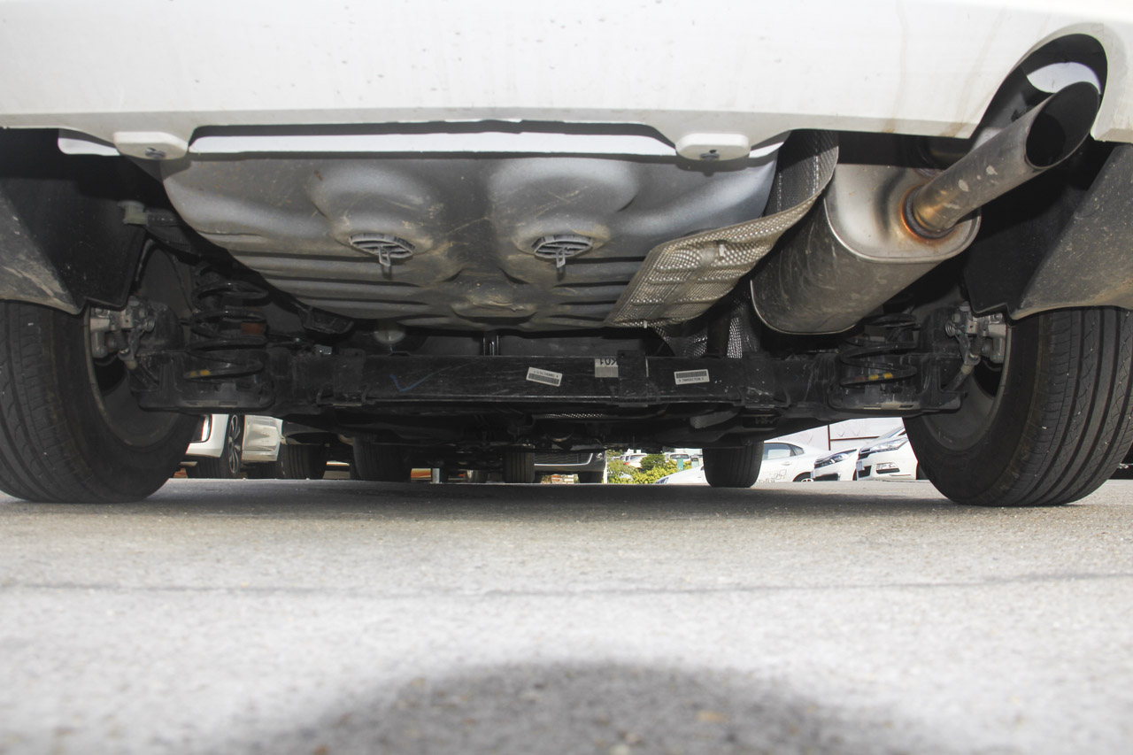 2016款全新爱丽舍1.6L自动舒适型